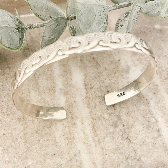 925 Sterling Silver Chunky Bangle Cuff Bracelet Engraved Sterling Silver Bangle - Picture 7 of 8